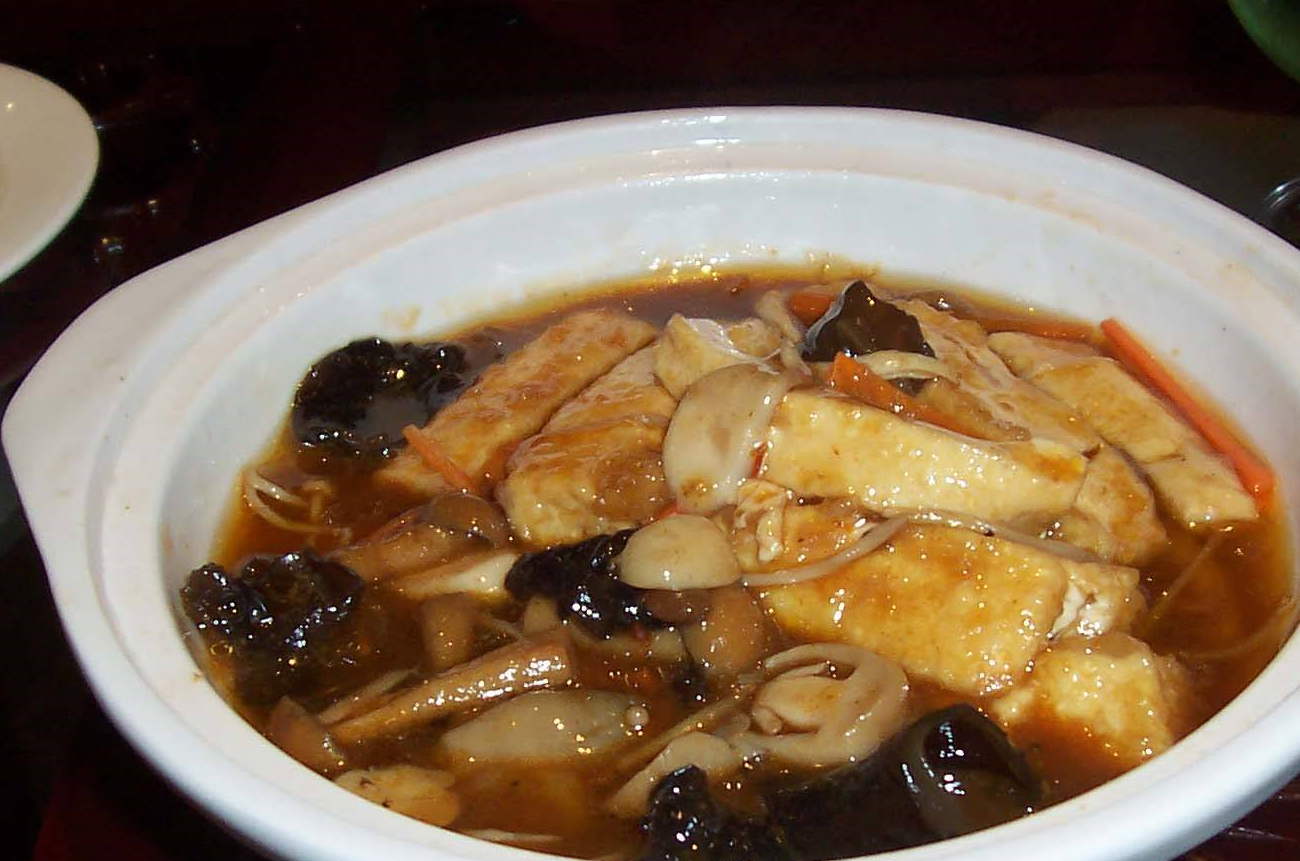 炖鱼不要再用料酒和啤酒了少加点它鱼肉不腥还鲜嫩很是美味(图6)