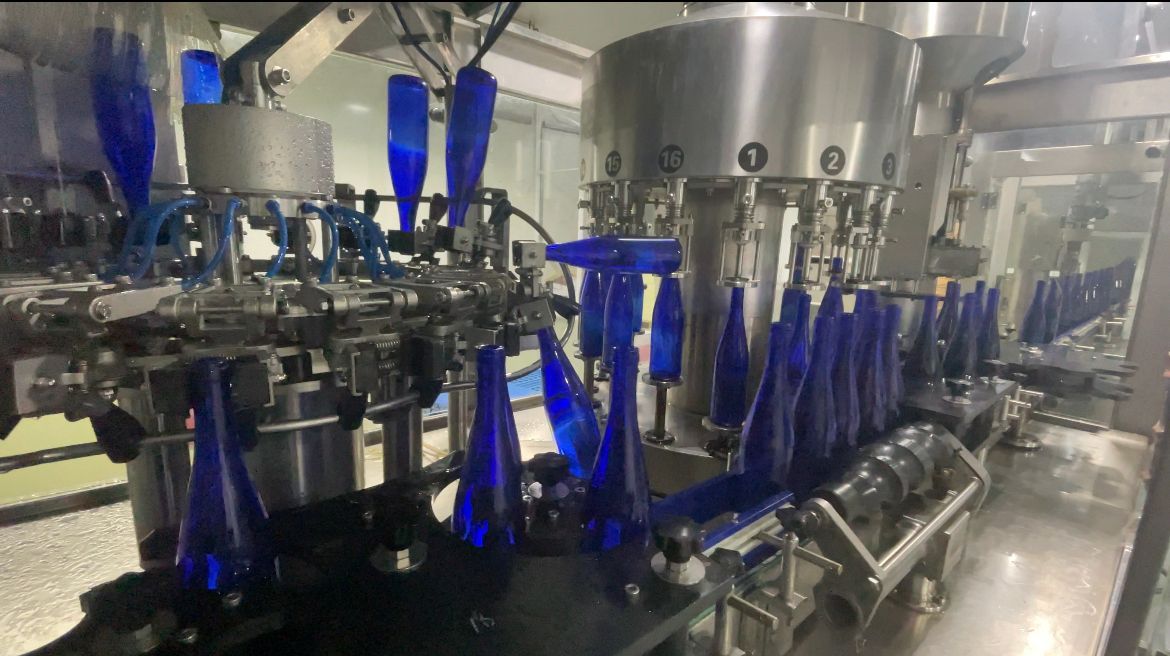 葡萄酒行业绝望的2023年2024年亟待破局(图2)