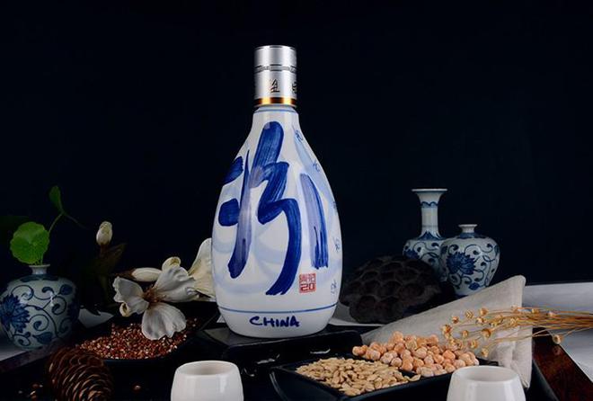 2024年哪款酒称得上口感最佳？汾酒强势登顶茅台该慌了(图1)