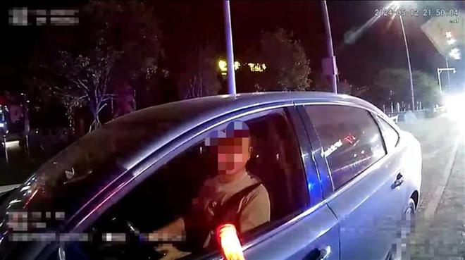 男子下午喝了一瓶啤酒晚上开车被查出酒驾罚2000元、记12分(图1)