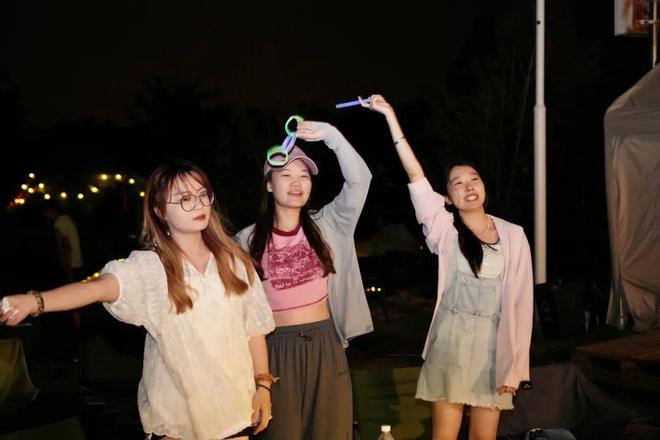 点亮丰台河西夜生活！北京园博园音乐啤酒季与星空露营活动助力夜经济蓬勃发展(图5)