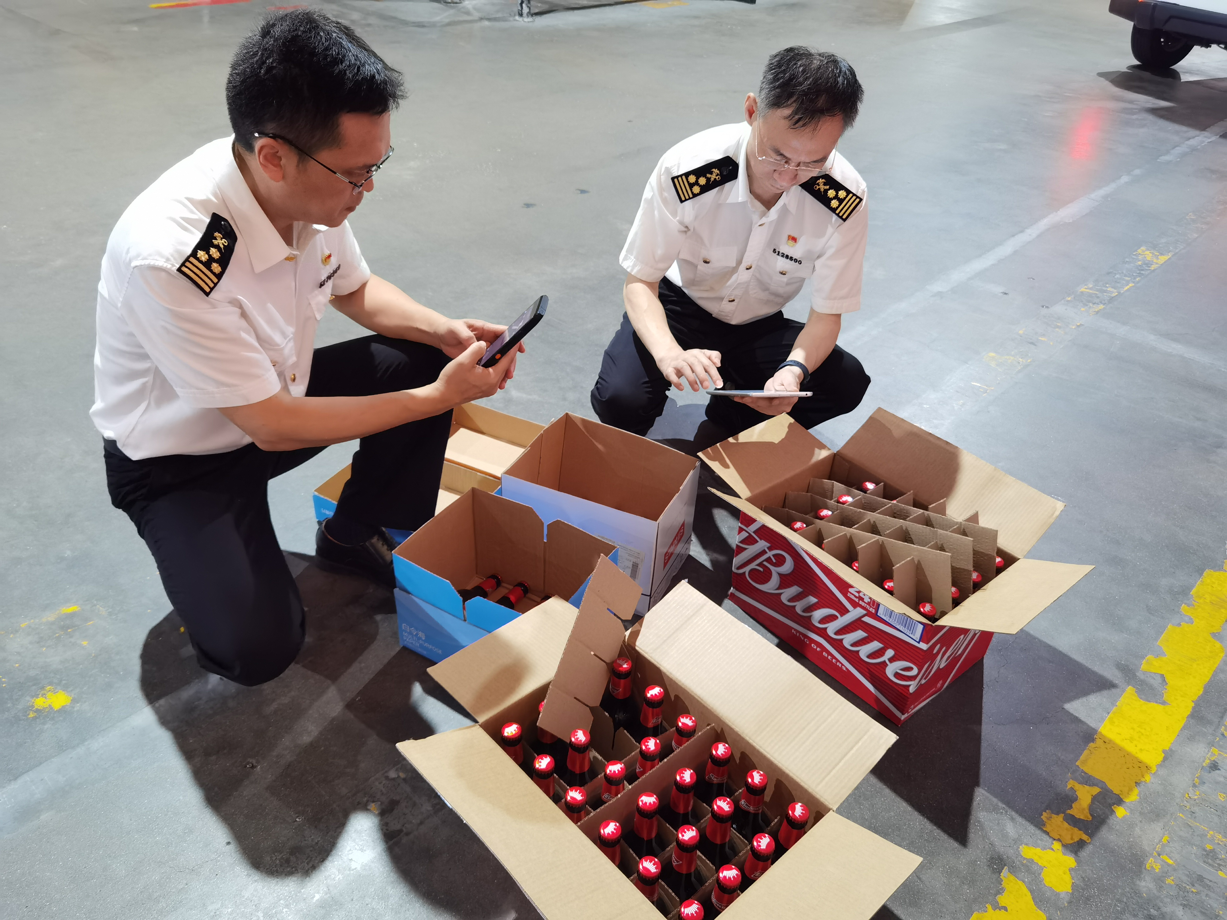 夏日催生啤酒出口“热”佛山海关助力酒类产品快速通关(图1)