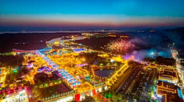2024山东“大宋不夜城”暑期旅游季东平湖首届龙虾啤酒节7月6日燃情启幕！(图1)