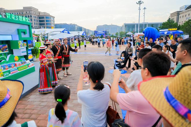 第34届青岛国际啤酒节崂山会场盛大启幕(图5)