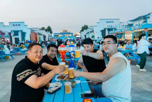 金沙滩啤酒城内外联动激情盎然青岛西海岸新区全城“升温”欢乐满满(图4)
