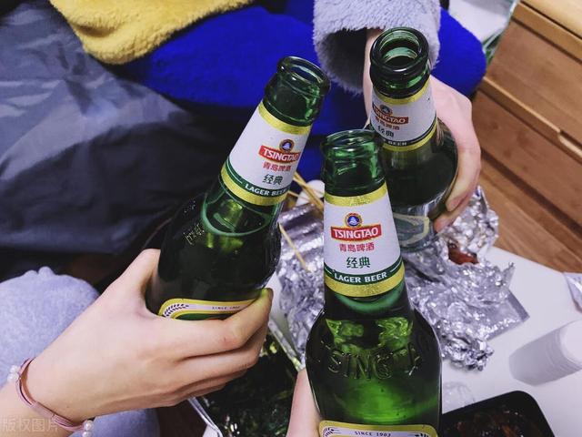 今天才知道“罐装”和“瓶装”的啤酒区别这么大看完长见识了(图5)