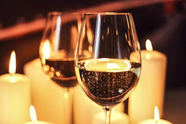 品味法国红酒魅力：2024年十大品牌排行榜揭晓(图2)