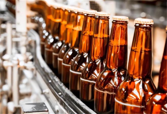 啤酒销量一跌再跌为啥人们如今不爱喝了？背后原因残酷却很现实(图10)