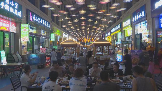 到天山北麓葡萄酒风情街打卡感受烟火气(图3)