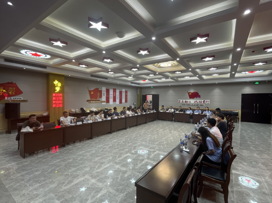 2024重庆旅游新线路采风在美心红酒小镇启幕(图1)