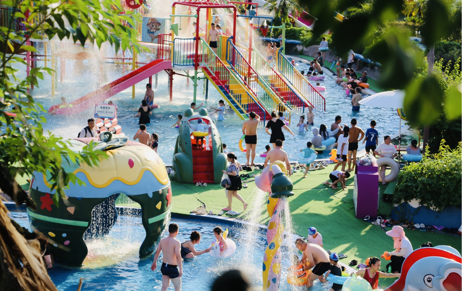 暑期+夏季音浪+水浪 重庆涪陵美心红酒小镇接待游客超60万人次(图3)