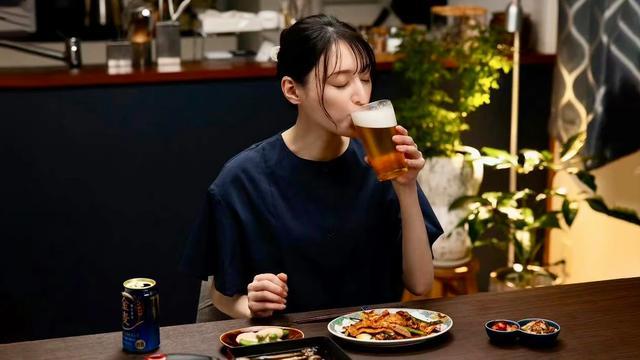 9块9的风刮到了精酿啤酒精酿走下神坛全民狂欢时代来临？(图1)