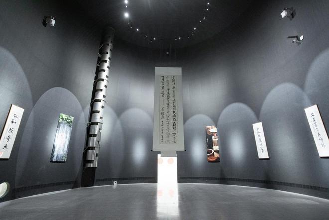 首次在白酒行业内举办文学艺术展！莫言联袂郎酒上演跨越美酒与文学的艺术盛宴(图4)
