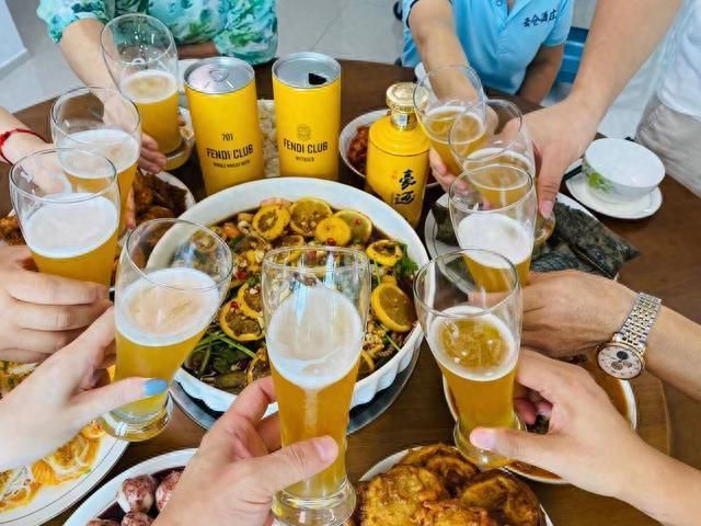 FENDICLUB分享精酿啤酒的“淡爽型”和“醇厚型”(图2)