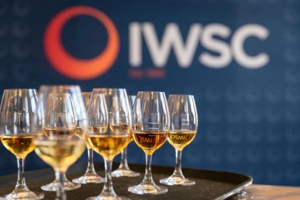 2024年IWSC烈酒获奖榜单震撼公布甲子酿酒荣耀斩获银奖(图2)