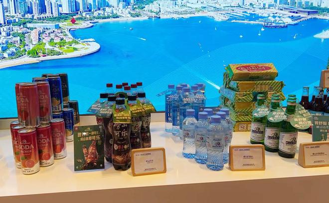 崂山矿泉水、华东葡萄酒闪耀2024新加坡山东周(图4)