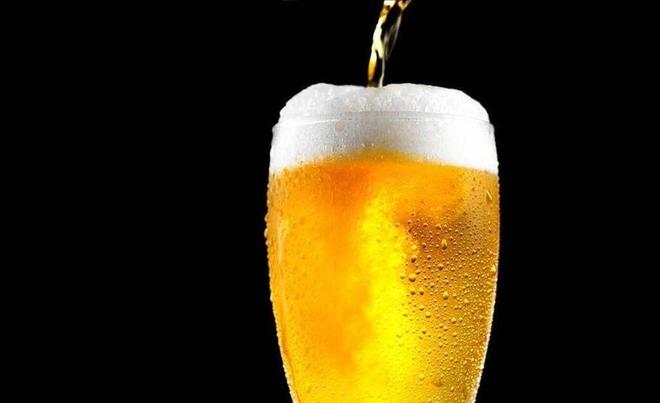 啤酒销量一跌再跌人们为啥都不爱喝了？这3个原因残酷又现实(图2)