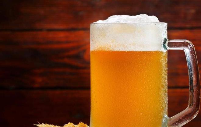 啤酒销量一跌再跌人们为啥都不爱喝了？这3个原因残酷又现实(图3)