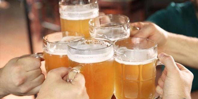 啤酒销量一跌再跌人们为啥都不爱喝了？这3个原因残酷又现实(图5)