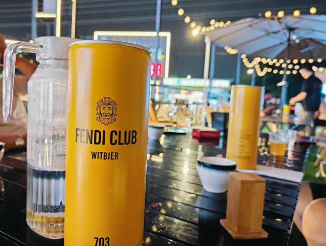 啤酒与葡萄酒的品鉴对比：精酿啤酒与红酒的邂逅之旅(图1)