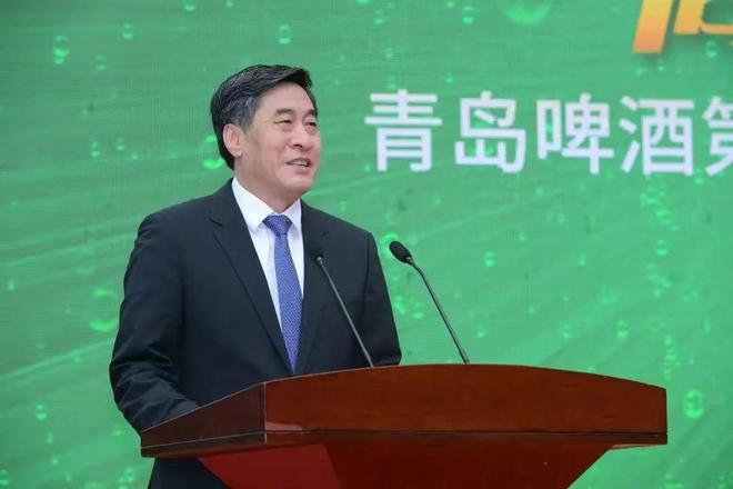 千亿啤酒巨头董事长黄克兴荣退换帅正式落地！(图2)