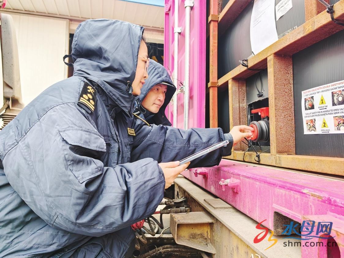 当好全面深化改革排头兵酒类市场“红白”两旺烟台海关出台措施优化通关服务(图1)