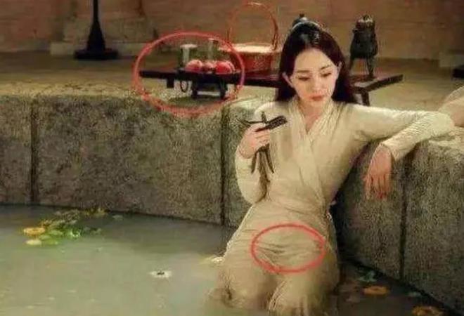 你没见过的穿帮镜头：杨幂身后有啤酒最后一个最搞笑！(图2)