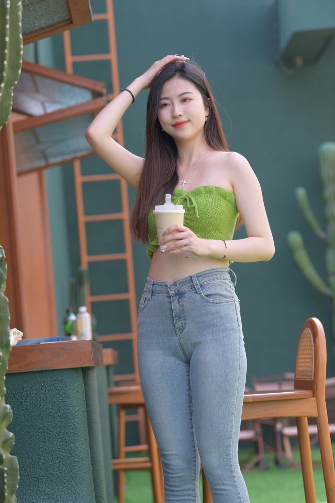 别倒红酒了装不下了-别倒红酒了装不下了手机版V(图1)