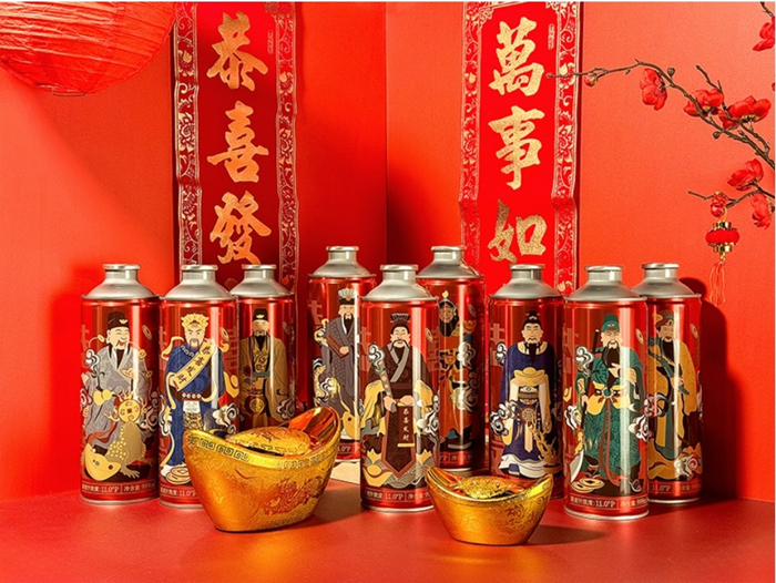 青岛啤酒福蛇贺岁版国潮商品成市场热销(图4)