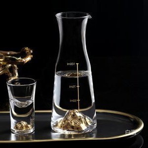 人喝中国啤酒的(图1)