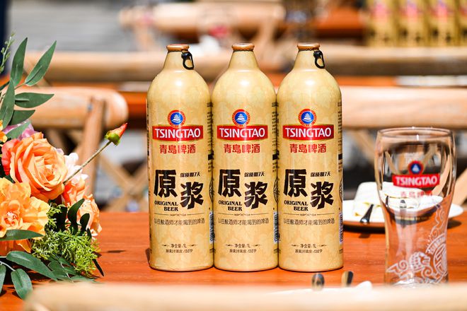 韩国游客中国行“标配”人手一提的青岛啤酒精品原浆何以征服海外味蕾？(图1)