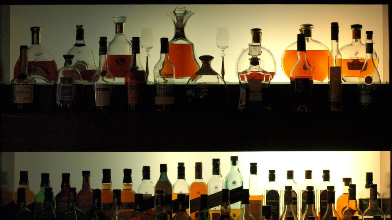 白酒公司高管集体大降薪白酒企业这是怎么了？(图1)