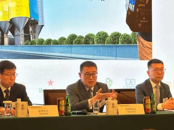 华润啤酒侯孝海：2024业绩跑赢大势！三十而立打起背包再出发(图2)