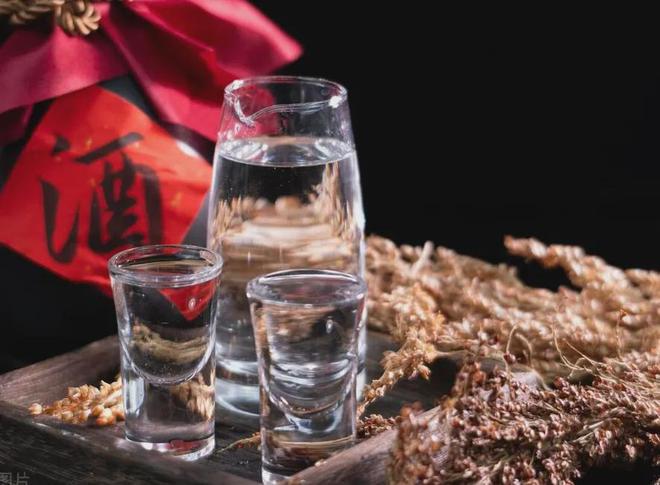 上市酒企2024：“筛选”加速部分酒企面临“保壳之战”！(图2)