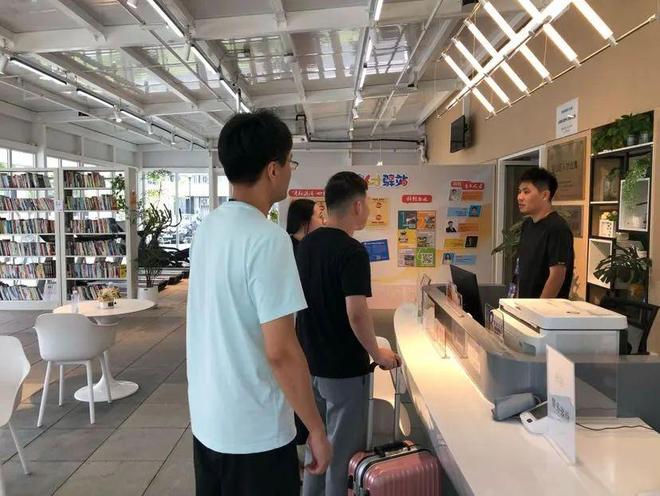 “免费住”“零百千”双政策托底！宝山让毕业生的“安居梦”充满底气(图1)