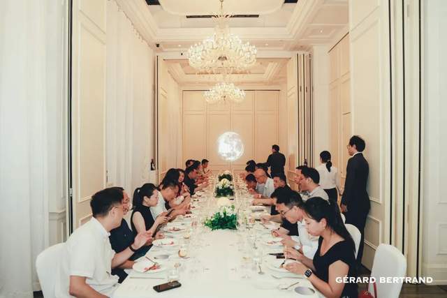 “多维葡萄酒巡回品鉴会”落地上海吉哈伯通激活行业信心(图1)