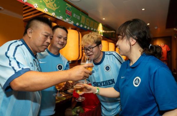 有球有酒有热爱青啤球迷大会海上共举杯！(图4)