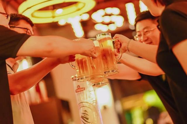 全链条匠心守护百年青啤魅力质量的“新”变(图1)