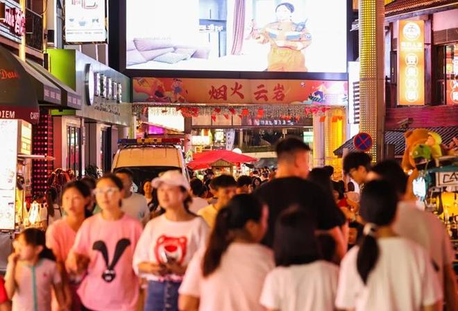 日咖夜酒：流淌在云岩街巷里的“新味道”与“活经济”(图3)