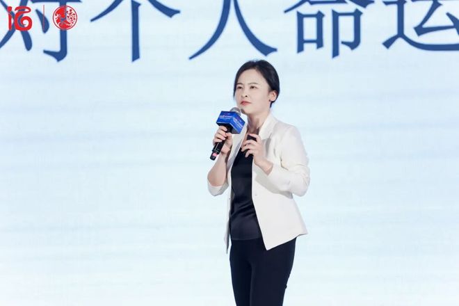 升级与创新兼顾西凤酒数颗震撼弹的背后隐藏着名酒发展新路径？(图5)