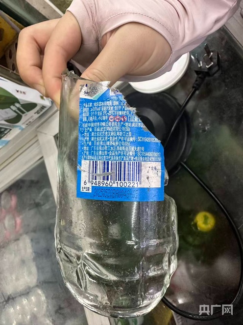 啄木鸟消费投诉丨百威啤酒瓶爆裂致消费者小指开放性损伤索赔近两个月后终获赔偿(图4)