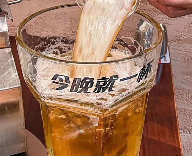 13秒喝1升！尘封48年的啤酒速饮纪录(图2)