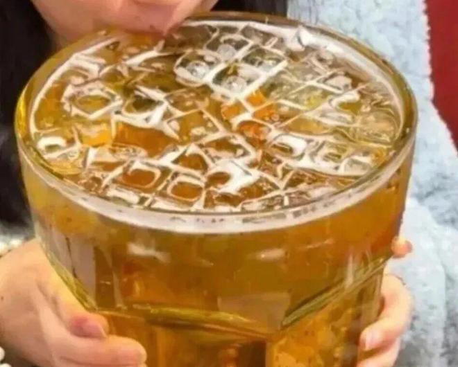 13秒喝1升！尘封48年的啤酒速饮纪录(图3)