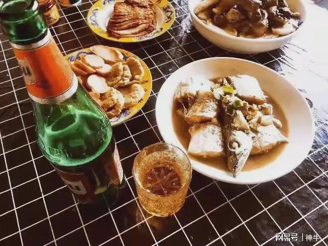 终于有烟酒店老板肯说实话:红火一时的乌苏啤酒为啥现在少见了(图4)