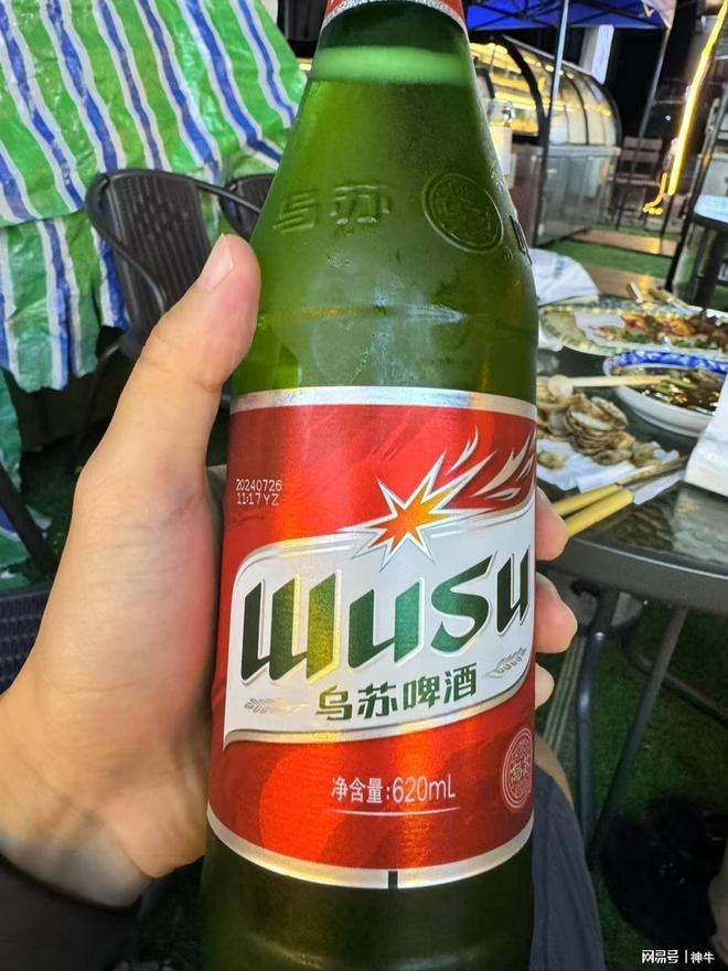 终于有烟酒店老板肯说实话:红火一时的乌苏啤酒为啥现在少见了(图2)