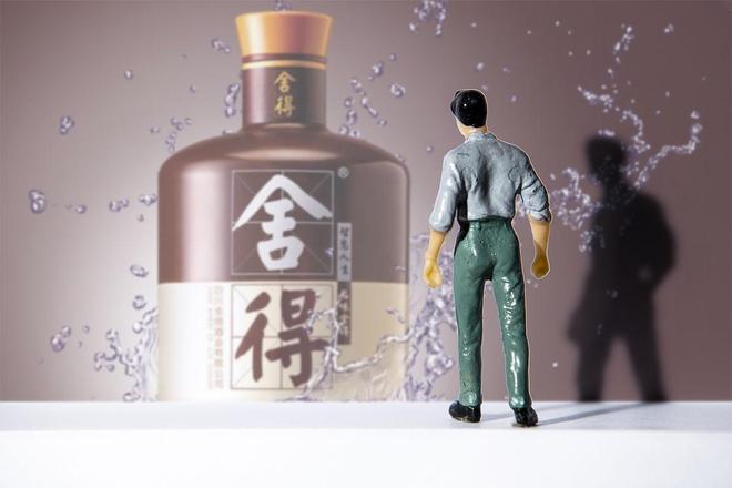年轻人为何集体抛弃白酒？这届消费者在反抗什么？(图1)