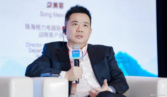白酒库存玩法天壤之别：亏损百万与冲140亿(图1)