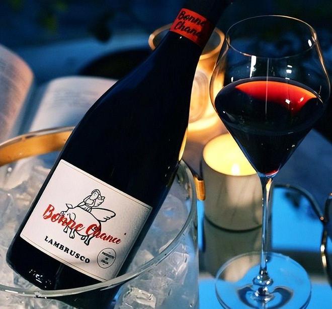 日本餐企在中国赚不到钱？萨莉亚红酒卖断货百亿营收却利润缩水(图9)